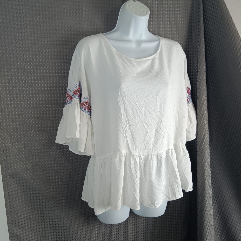 Ariat‎ Women's White Embroidered Peasant Top M/M Bell Sleeve Tie Neck Rayon